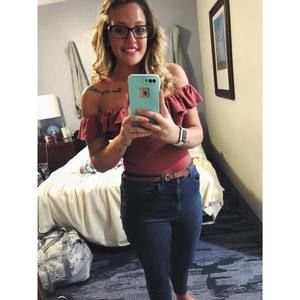 Meet your Posher, Casey